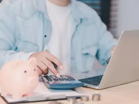 FCNR (B) investment: Calculate post-tax, post-cost returns before investing