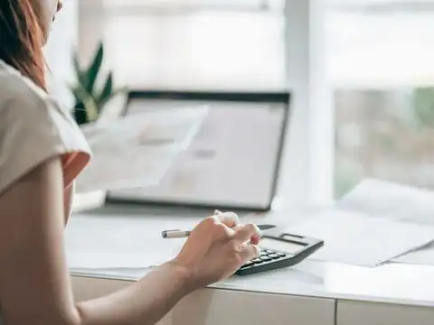 FCNR (B) premature withdrawal: Why long-term deposits can be risky