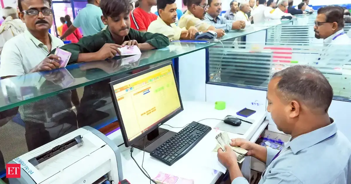 Top 10 private banks cut over 10,000 jobs in FY26