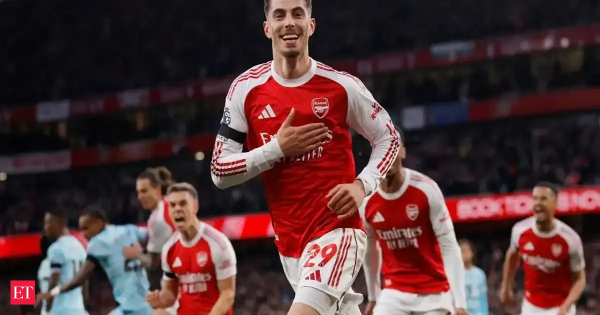 Arsenal launch title defence as new-look Premier League kicks off