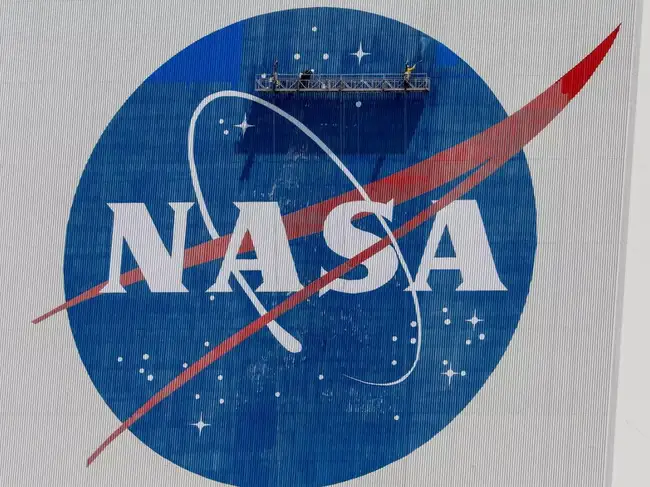 NASA abandons attempt to rescue aging space telescope from atmospheric re-entry