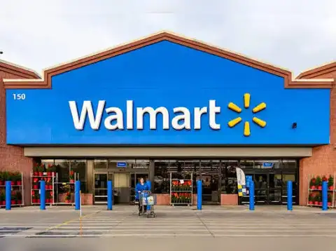 Tariff refund boosts margins, but Walmart plans to reinvest