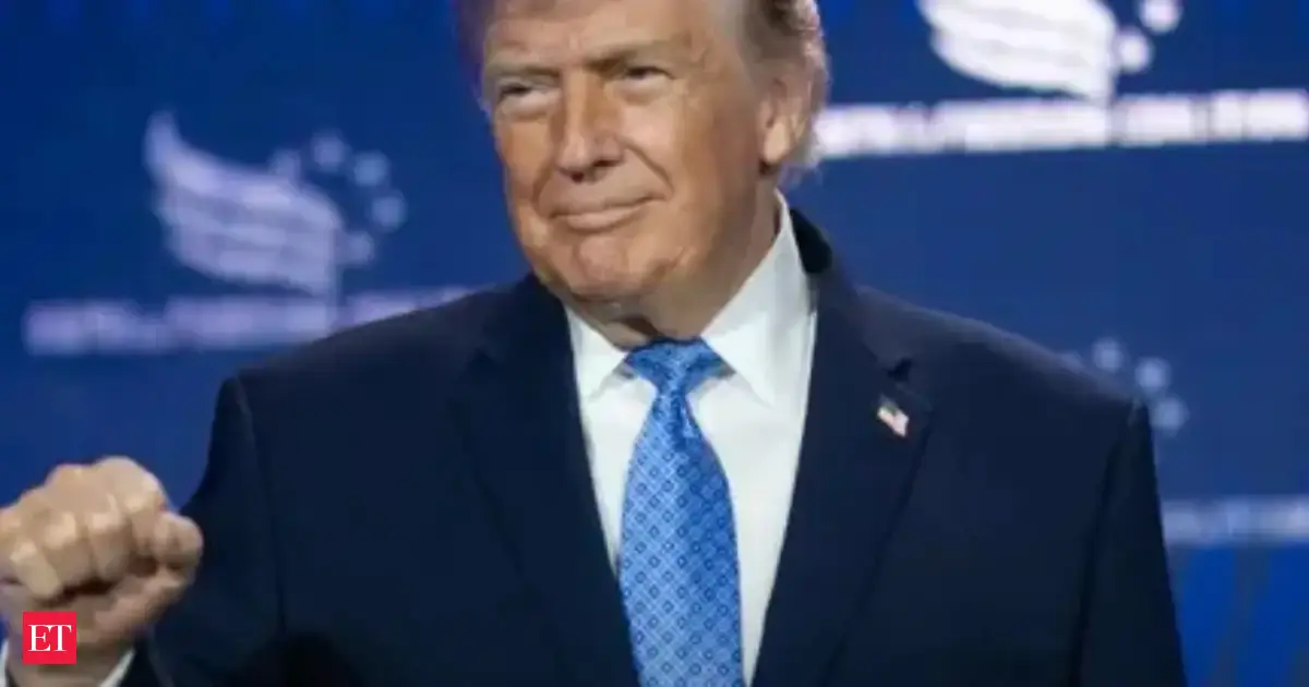 Trump pledges 'golden age' of space travel