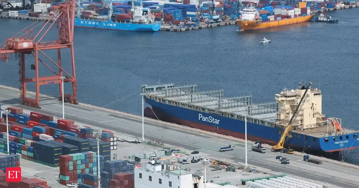 South Korean container ship sets sail on first commercial Arctic voyage to Europe
