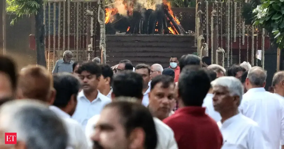 Sikh Groups Protest Outside Rahul Gandhis Home Seek Apology Over Sajjan Kumar Remarks