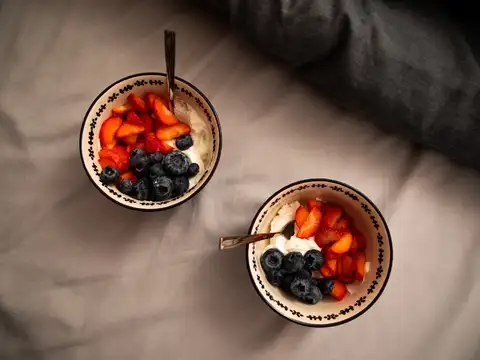 Greek Yogurt Fruit Bowl