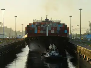 FILE PHOTO: Panama Canal to cap daily transits, anticipating severe El Niño