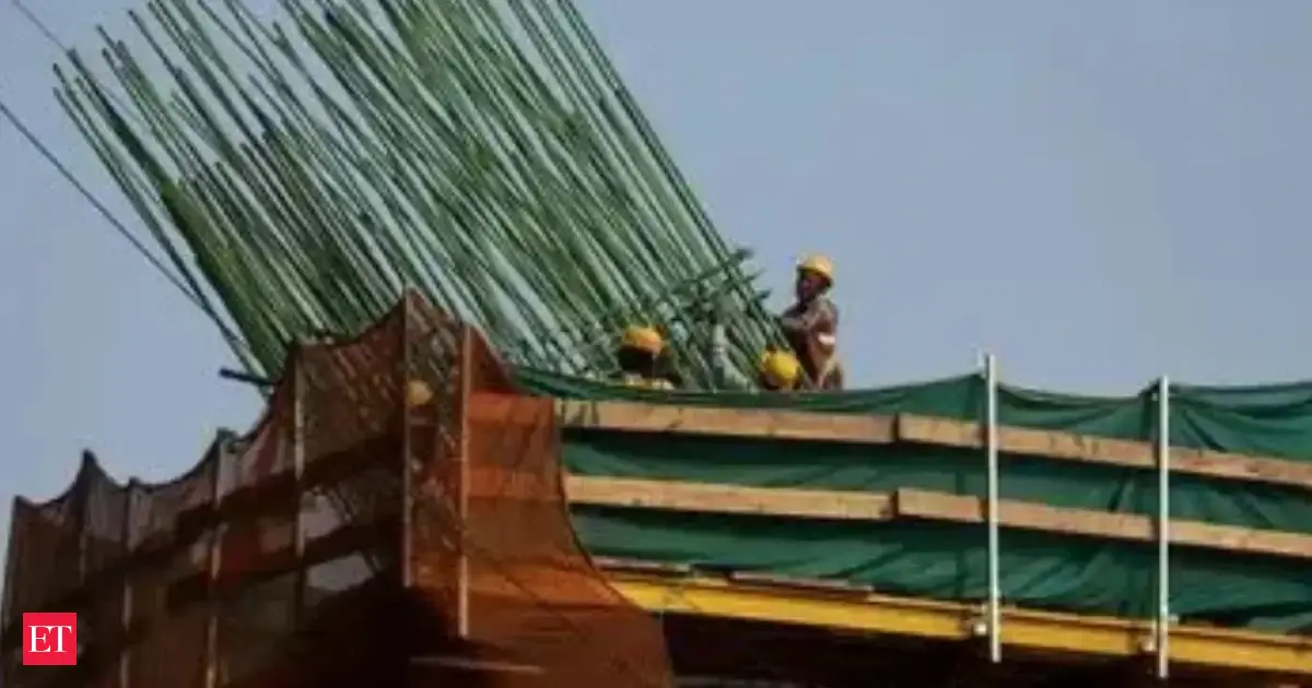 India construction boom hits a steel, bitumen wall