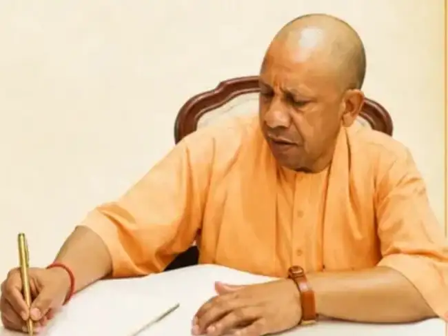 Rakshabandhan festival of commitment to honour, safety of sisters and daughters: UP CM Yogi