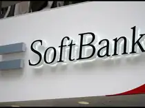 SoftBank pares nearly 2.6% stake in Lenskart for Rs 2,888 crore<br>