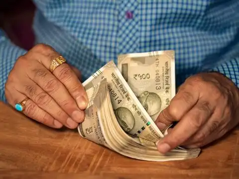 Rs 2.5 lakh monthly income: How the 7-year withdrawal cycle works