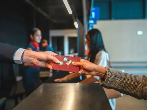 HDFC Millennia Debit Card: 4 domestic lounge visits a year