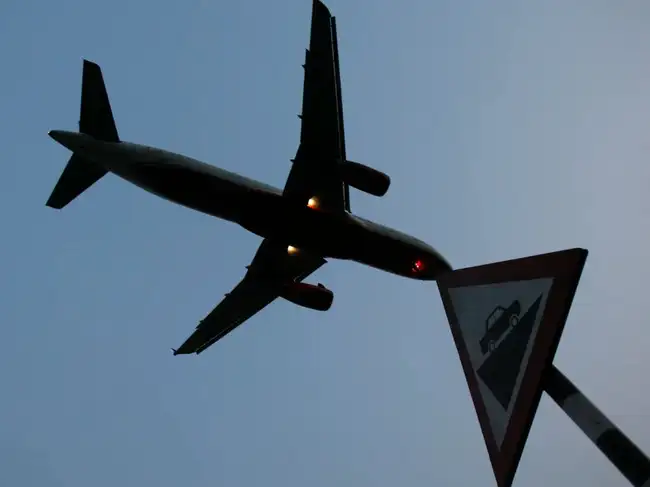 Asia-Pacific airlines may maintain higher airfares as passenger demand remains strong