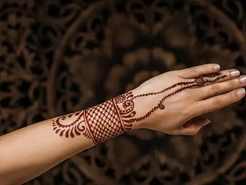 Bracelet-Style Mehendi