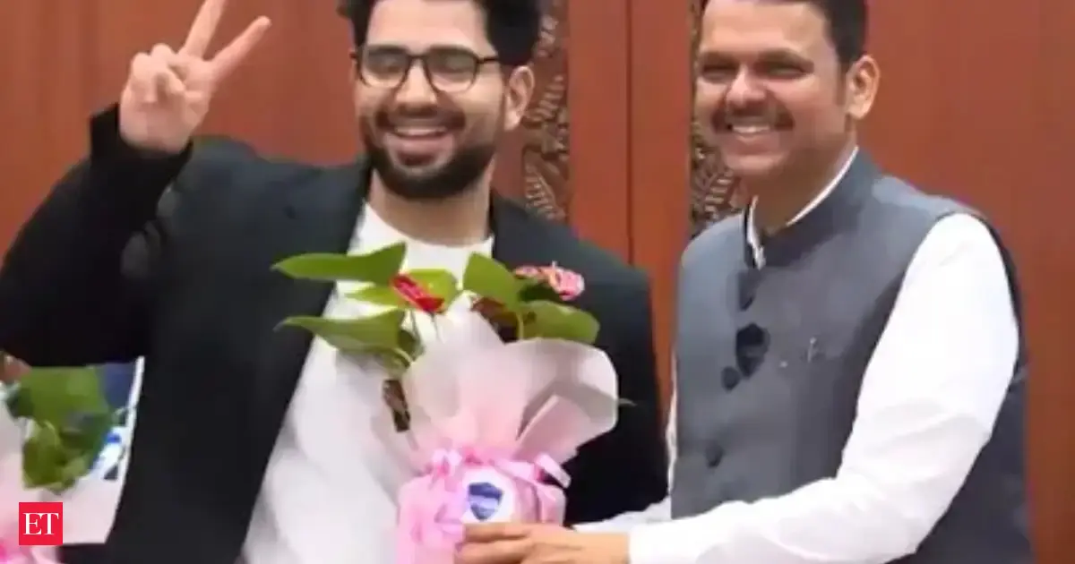 ‘Mera aur Cyber Cell ka purana rishta hai’: Samay Raina jokes about ‘Latent’ row before CM Devendra Fadnavis felicitation