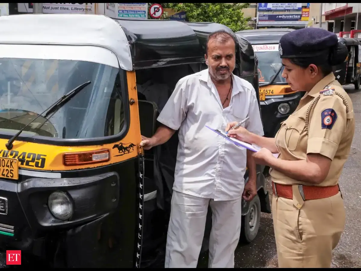 Auto-rickshaw, taxi drivers in Maharashtra to get 1 year to learn Marathi: CM Fadnavis