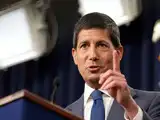 Kevin Warsh's 'quieter Fed' now includes a smidgen of guidance