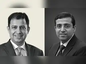 AMFI re-elects Sundeep Sikka as Chairman, Vishal Kapoor as Vice Chairman<br>