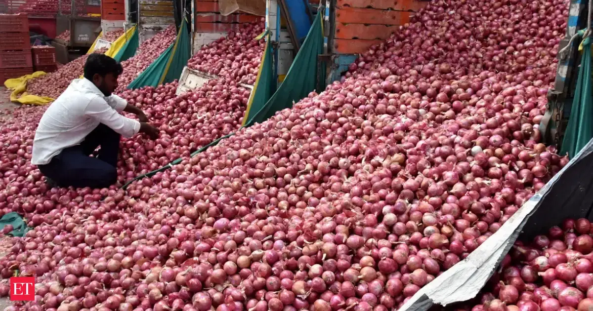 Tamil Nadu government to sell onions at Rs 35/kg in 8,739 ration shops to curb price rise