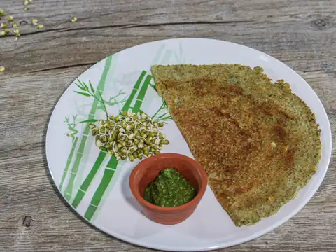  Oats And Moong Dal Dosa