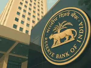 RBI to suck out Rs 7 lakh crore via 30-day VRRR auction Monday