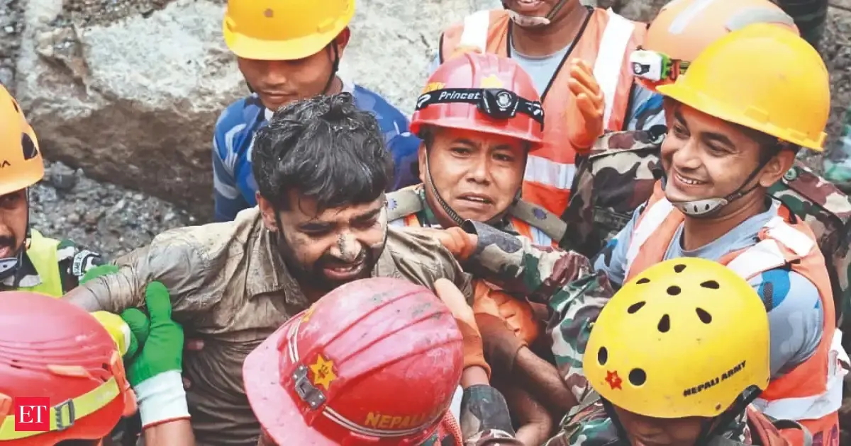 Nepal death toll rises to 1,295; two workers rescued alive from tunnel