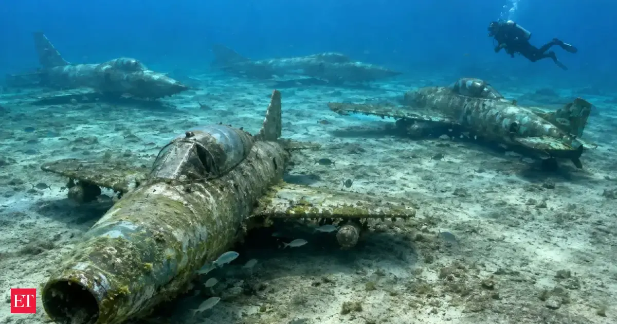 In the mid-late 1970s, Florida sank an F-101, F-102, T-33 and Sikorsky off Bay County; the aircraft served as fishing and diving reefs for more than 10 years
