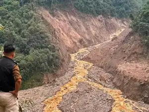 Sikkim: Landslide temporarily blocks Teesta and Chyakoong Rivers in Mangan; partial flow continues