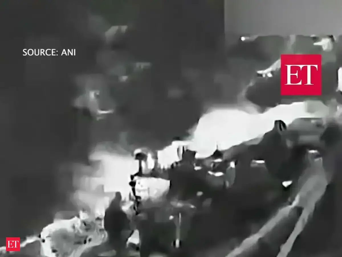 SOUTHCOM: Watch: US forces intercept floating fueling station linked to ...