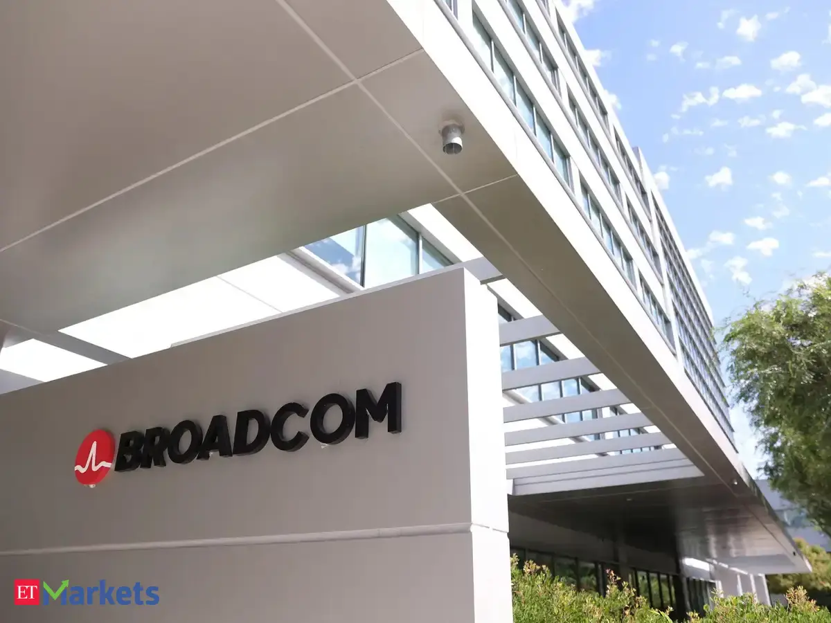 Broadcom's AI chip revenue surges 221%, but valuation concerns persist