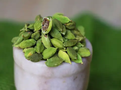 Add Cardamom For Flavour And Health