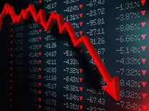Nifty IT index plunges nearly 5% on US rate hike worries