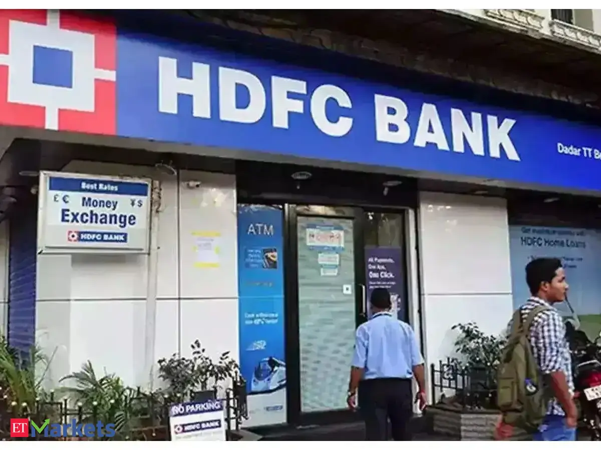 HDFC Bank submits two candidates to RBI for next CEO