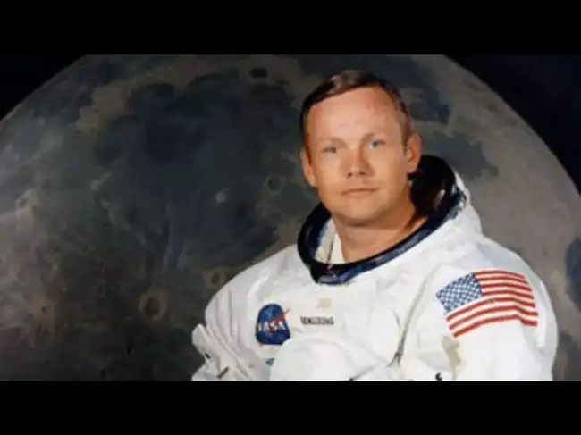 How a former NASA intern bought 1,150 tapes for $217 and ended up with Neil Armstrong’s rare Apollo 11 moonwalk recording worth $1.82 million<br>