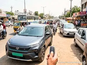 Car smart key failed to lock, unlock EV properly, new SUV buyer left stranded on roads multiple times; Tata dealer ordered to pay 24 lakh
