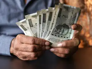 Bharatiya Mazdoor Sangh seeks doubling of EPF wage ceiling as wages rise rupee notes