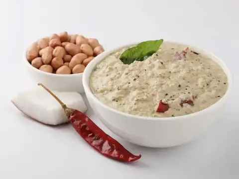 Peanut Chutney With Idli