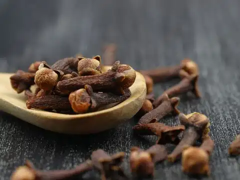 Place Clove Buds Near Kitchen Shelves