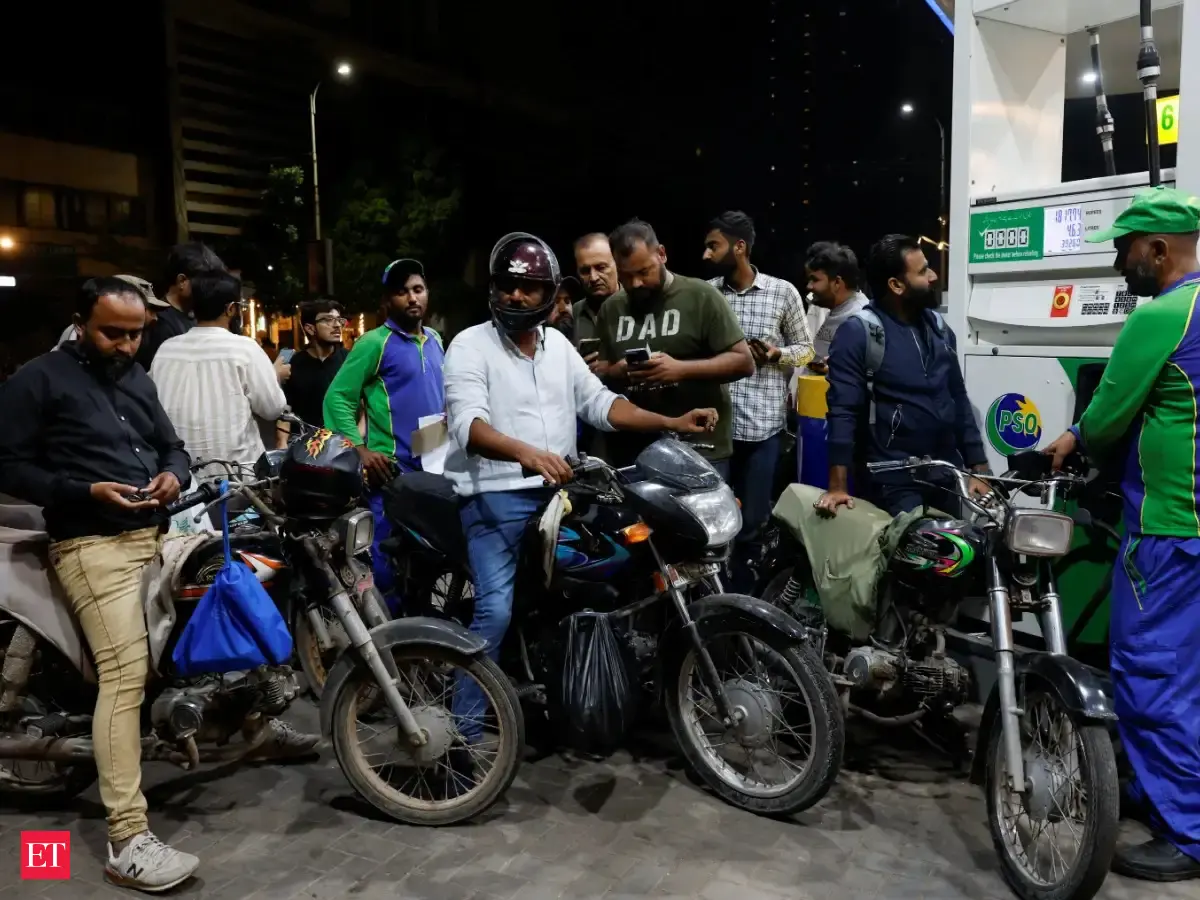 Pakistan announces austerity measures to conserve fuel as Gulf conflict spirals