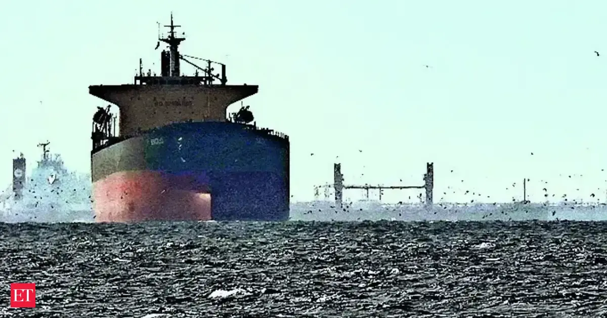 World running short of supertankers threatens long-haul oil flow