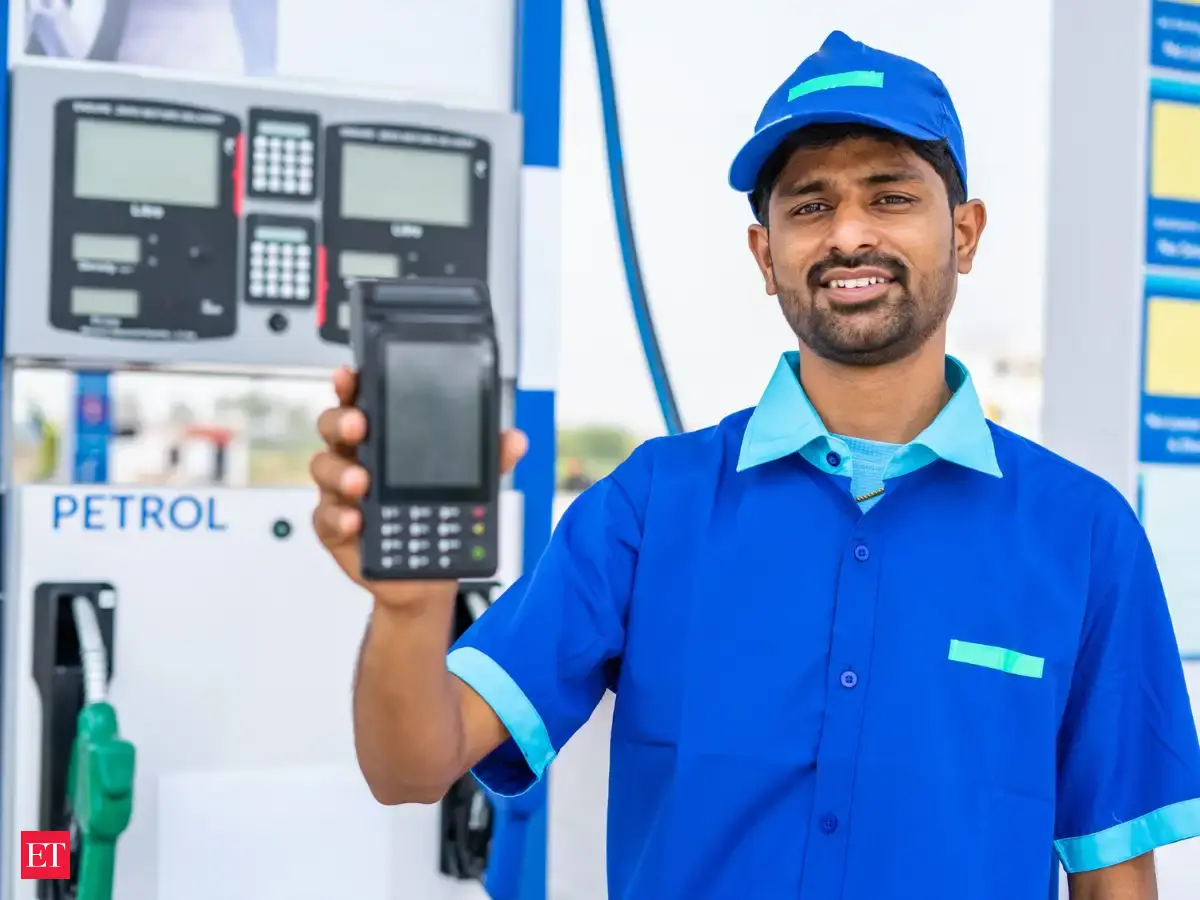 Petrol pump UPI payments above Rs 2,000 to stop from October 16 in Madhya Pradesh: Dealers cite 0.4% MDR charge; debit and credit cards to remain available