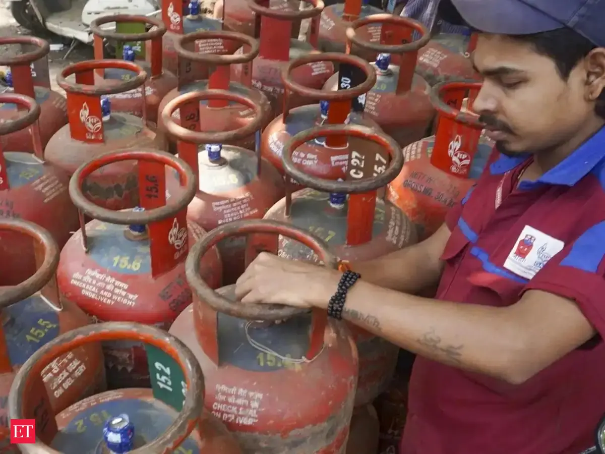Aadhaar authentication mandatory for subsidised LPG refills from October 1; 27.43 crore consumers already covered