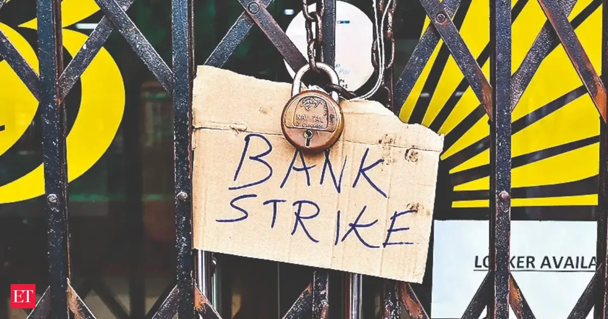 FinMin to meet PSB, RRB chiefs on Monday to ensure banking services during 3-day strike