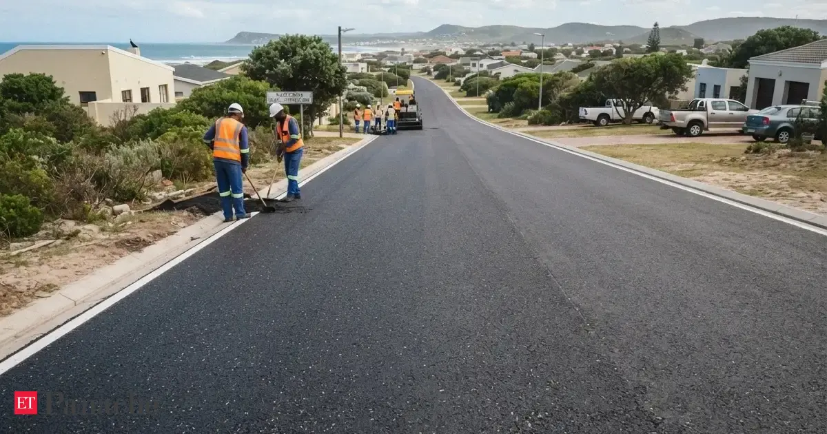 In 2019, South Africa put 700 kg of waste plastic into a 300-metre road; Jeffreys Bay turned discarded packaging into its asphalt surface
