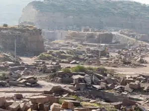 Illegal Aravalli mining causes a fatal silicosis crisis in Rajasthan as oversight panels skip sites.
