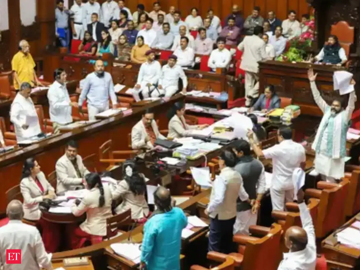Karnataka: BJP MLAs sing full Vande Mataram in Assembly, defy two-stanza order