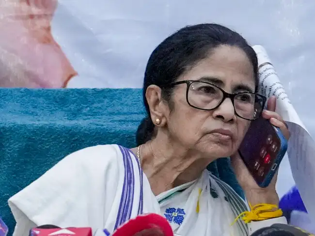 Mamata addresses media in Kolkata