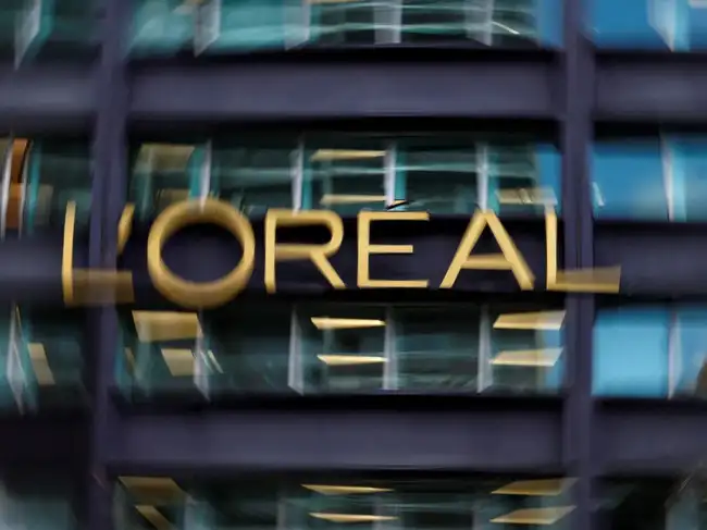 Logo of Groupe L'Oreal on the company's headquarters building in Clichy, near Paris