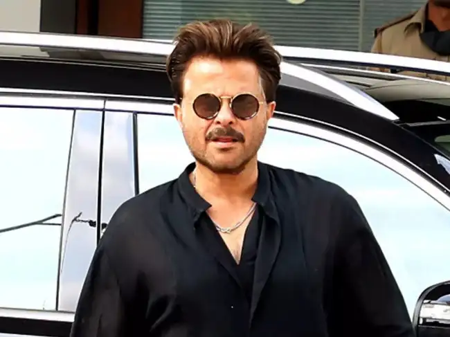 Anil Kapoor lives in a Rs 30 crore Juhu bungalow he built by acquiring ...