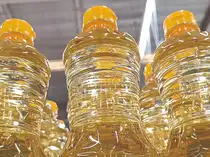 The government has cut basic customs duty on crude and refined palm, soybean and sunflower oils